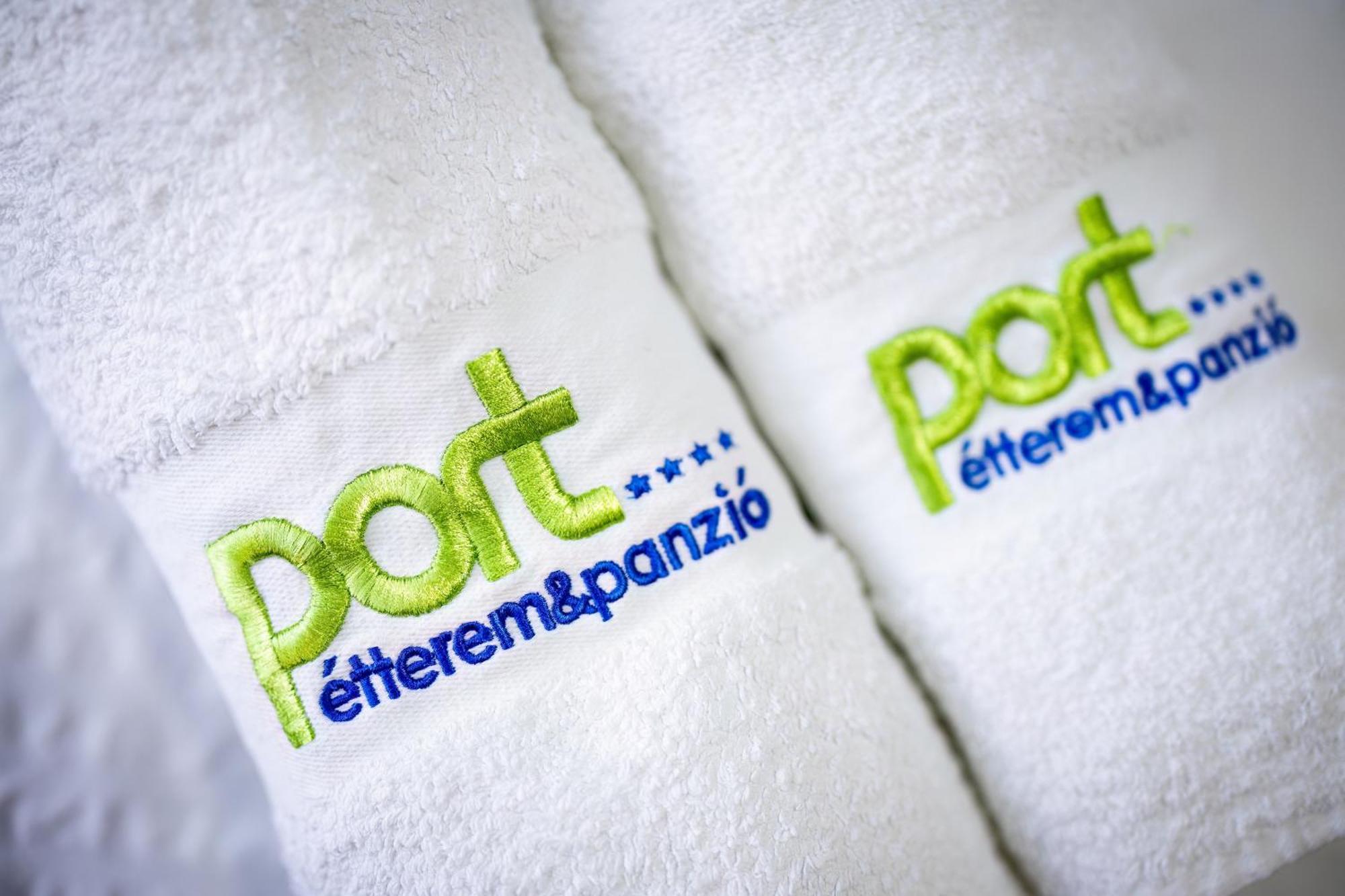 Port Etterem&Panzio Bed & Breakfast บาลาตอนมารีอาเฟือร์เดอ ภายนอก รูปภาพ